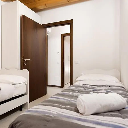 Dimora San Zeno 6, 5 Beds Apartment *