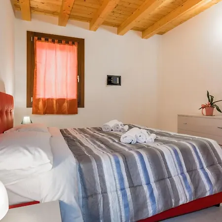 Dimora San Zeno 6, 5 Beds